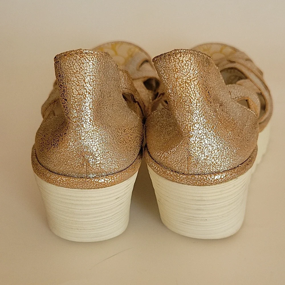 Fly London Yadi gold metallic wedge sandals sz EU42 sz 11 Womens